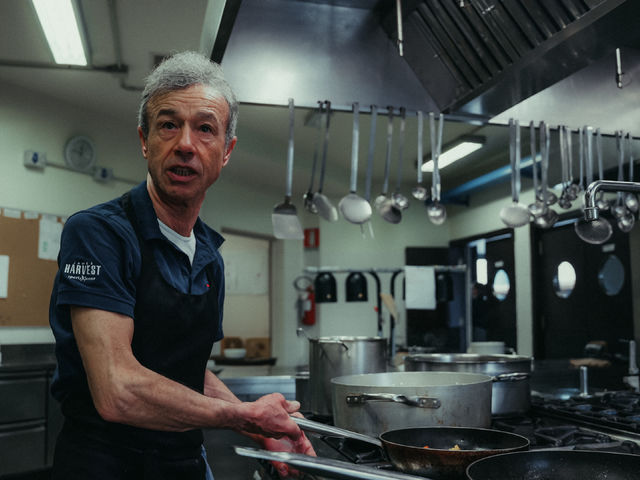 Staff Stories - chef-kok Eros: "Vers brood is mijn specialiteit."