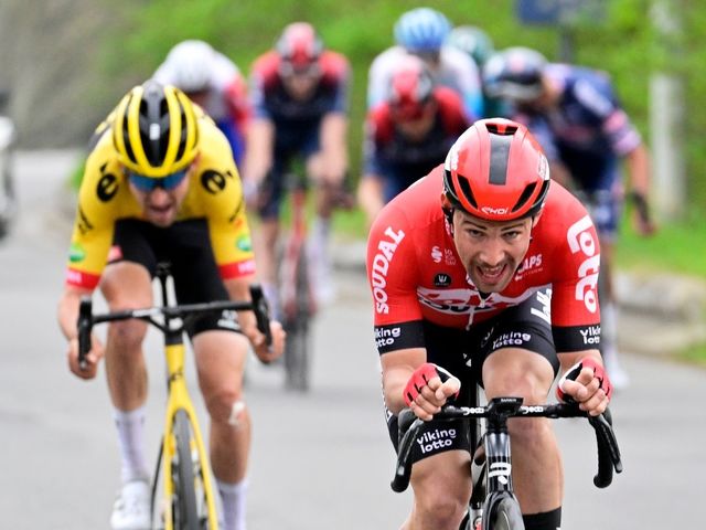 Sterke Victor Campenaerts vierde in Dwars door Vlaanderen
